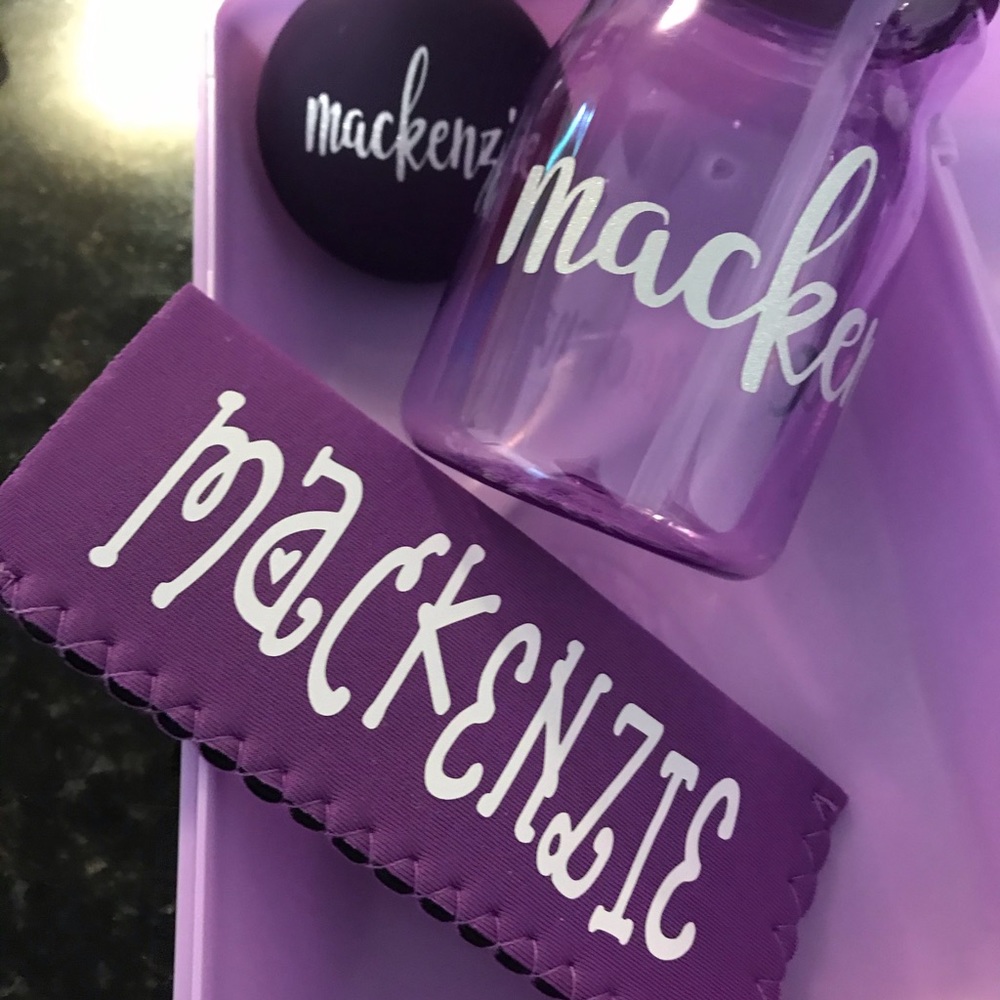 Accessory case and brush customized